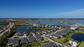 Solar-powered town takes direct hit from Hurricane Ian, never loses electricity 