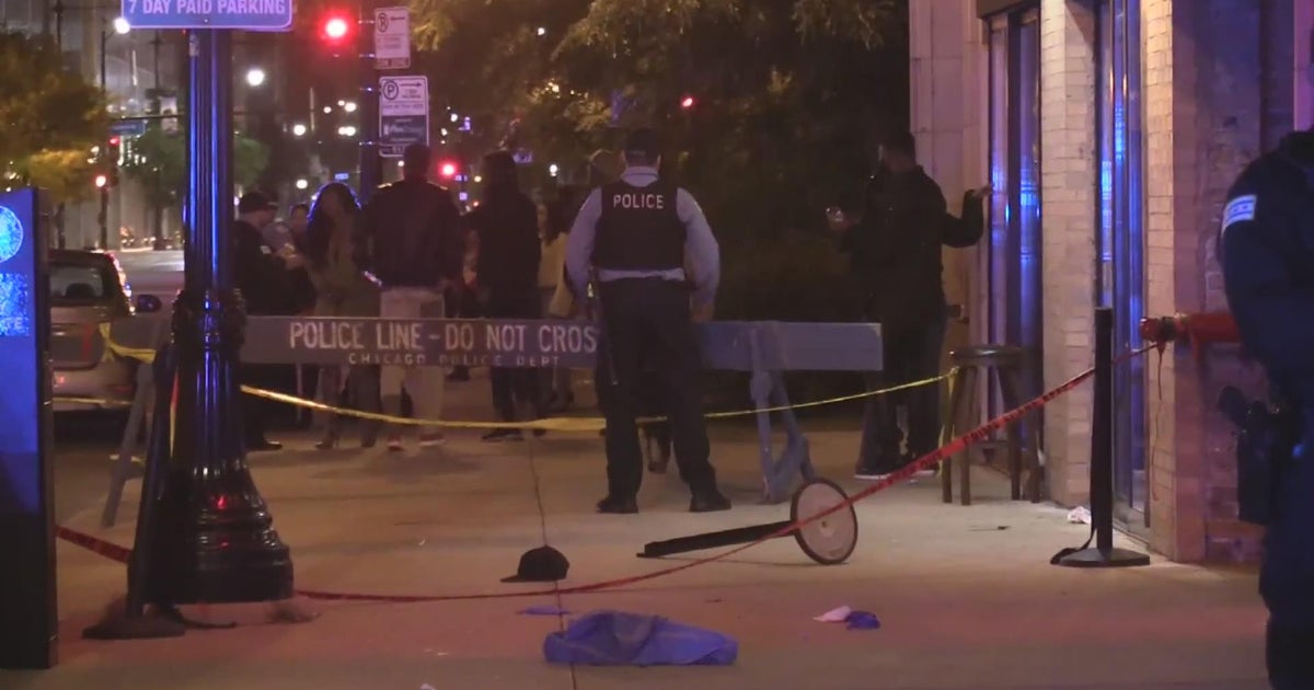 Police investigate downtown bar with violent history CBS Chicago