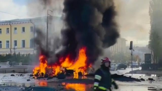 cbsn-fusion-russia-launches-deadly-wave-of-strikes-in-ukraine-thumbnail-1364409-640x360.jpg 