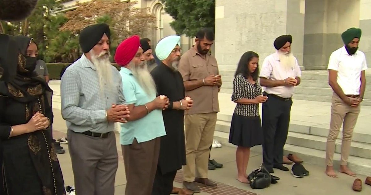 Sacramento Sikh community holds vigil for slain Merced family