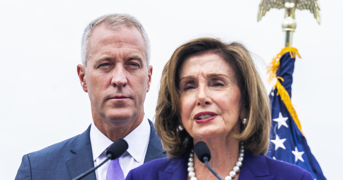 House Democratic campaign arm outraises Republicans heading into last month before elections