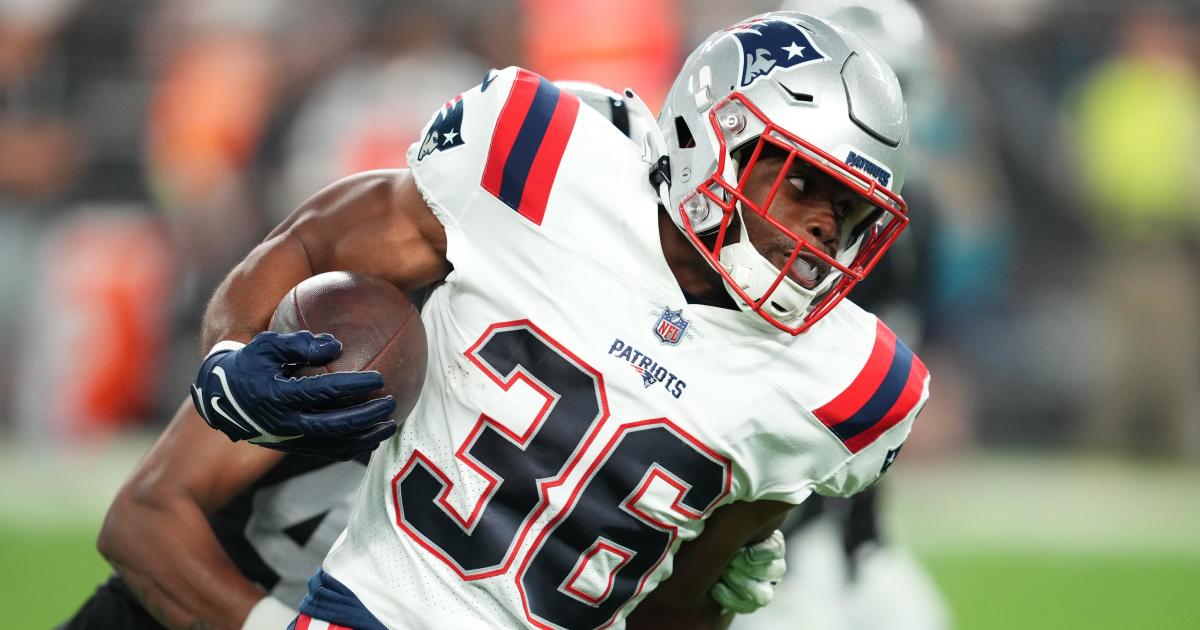 Patriots sign rookie running back Kevin Harris to active roster from  practice squad - CBS Boston