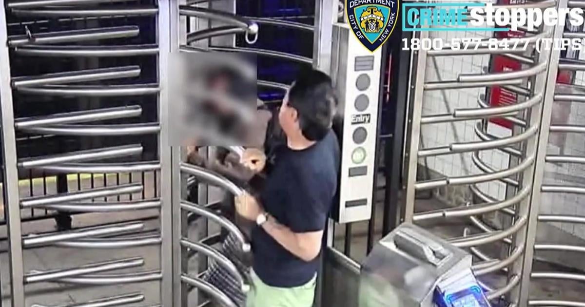 Caught On Video: Robbery Suspect Traps Woman Inside Subway Turnstile In ...