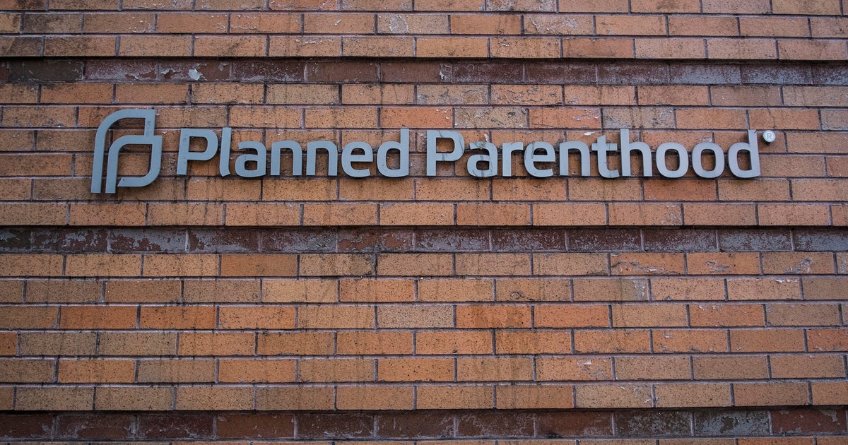 Indiana Supreme Court hearing challenge to abortion ban - CBS Chicago