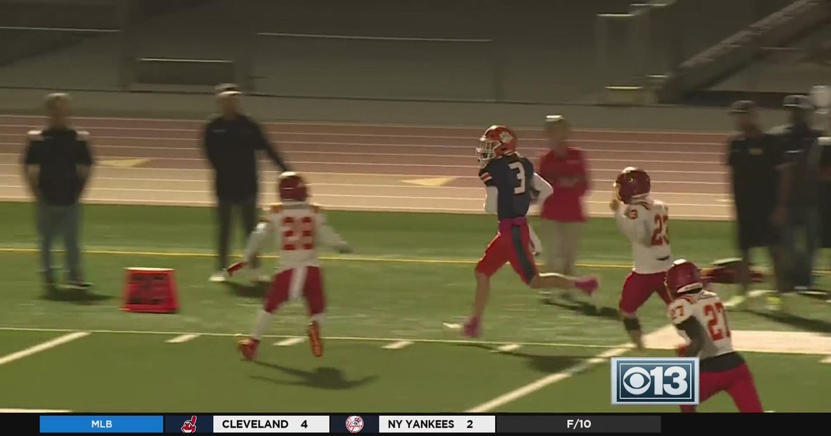 Jesuit Marauders beat the Cosumnes Oaks Wolfpack 28-7