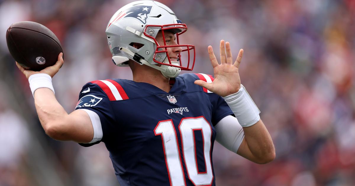 How Sources Expect the Patriots To Proceed at Quarterback With Mac