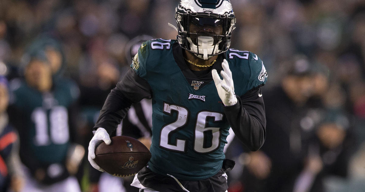 Panthers signing former Eagles RB Miles Sanders to 4-year deal