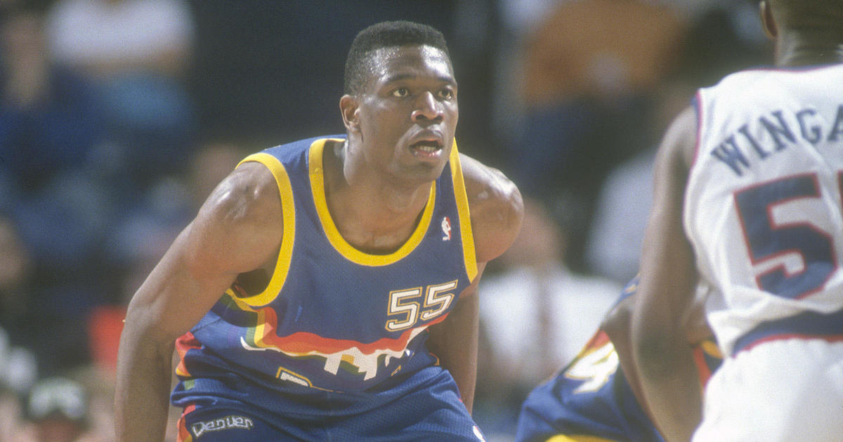 Dikembe Mutombo and His Finger Wag Get Inducted Into the Basketball Hall of  Fame - The Atlantic