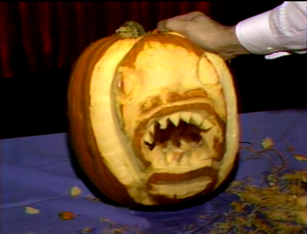 bob-wallace-shark-pumpkin.png 