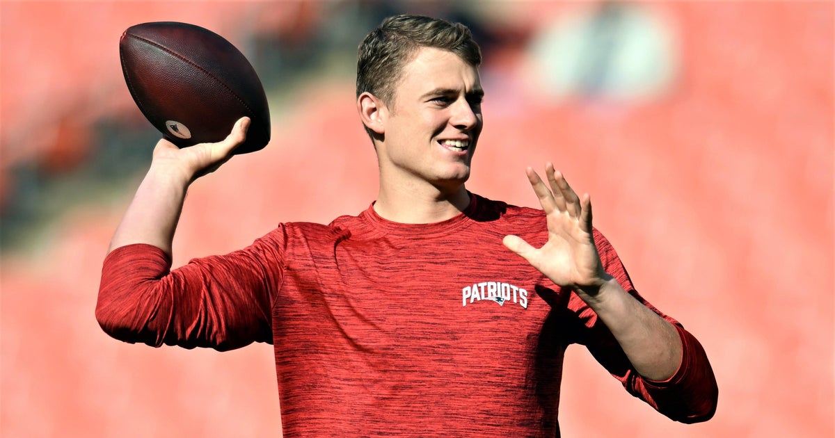 Mac Jones reportedly dealing with numbness in his toes from left ankle