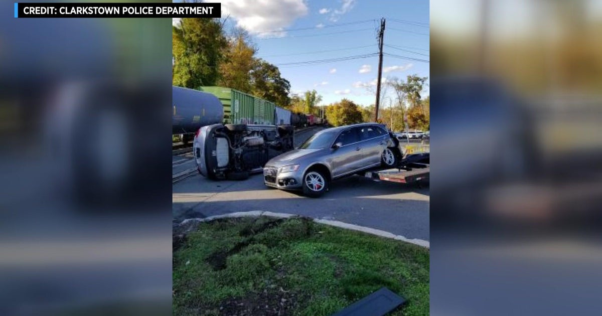 Freight train strikes trailer carrying cars in West Nyack CBS New York