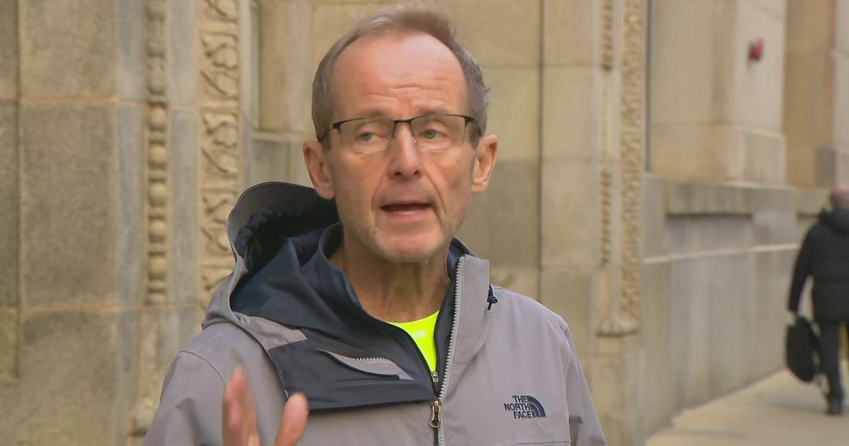 Ald. Tom Tunney has update on Wrigleyville robbery pattern - CBS Chicago