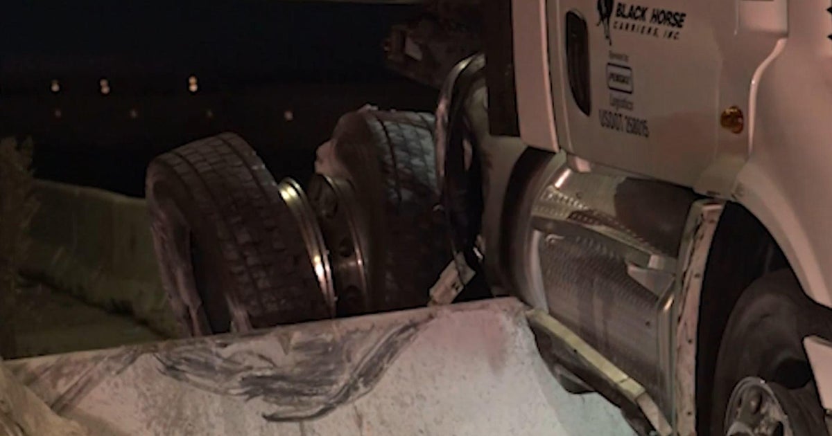 Update Big rigs collide on 680 near Sunol slowing morning commute