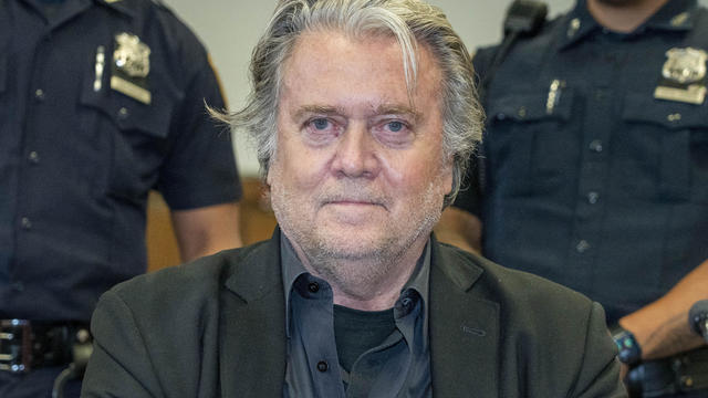 Trump ally Steve Bannon surrenders to New York authorities 