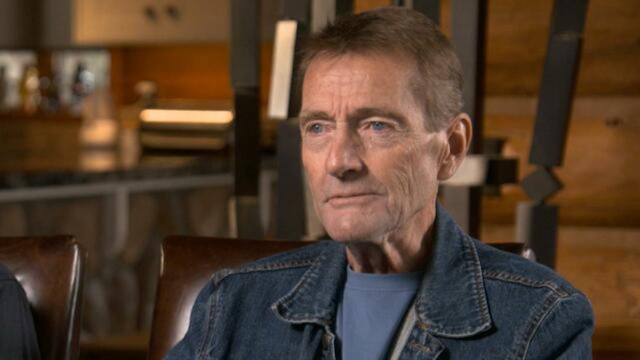 British writer Lee Child discusses the future of his Jack Reacher thriller  novels - CBS News