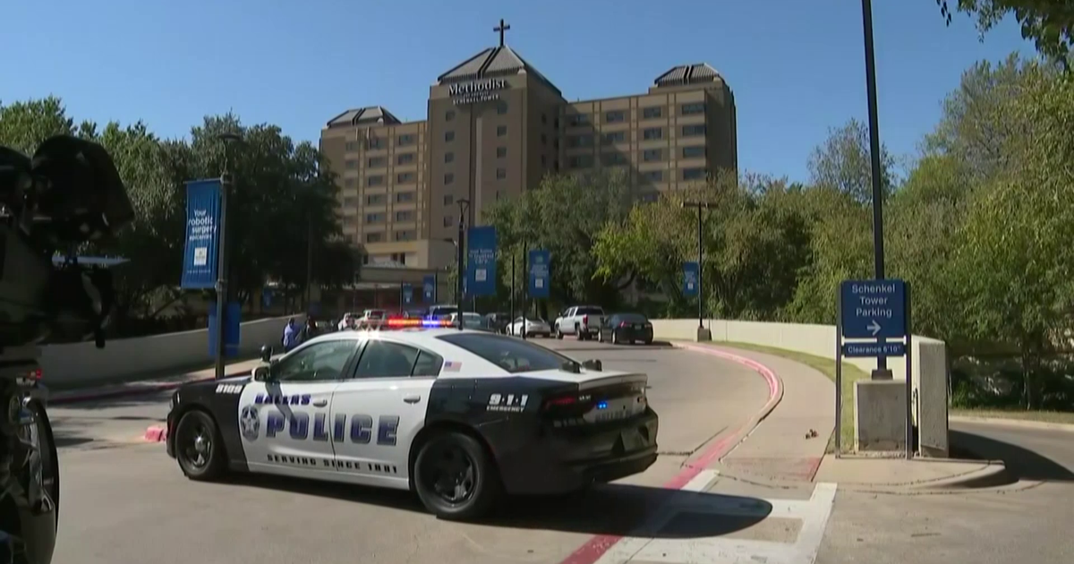 2 employees killed in Dallas hospital shooting - CBS News