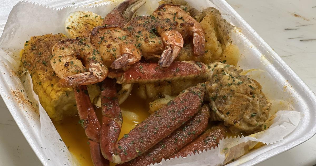 Snow crab shortage worries Detroit crab houses and eateries CBS Detroit