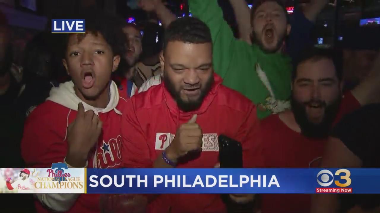 Philadelphia Phillies Fans Celebrating Stock Photo - Download