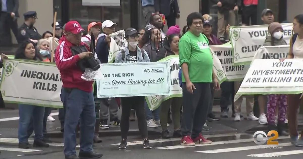 Arrests made during East Side climate demonstration - CBS New York