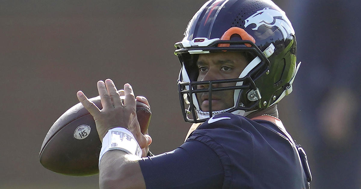 Broncos' Russell Wilson out against Jets with hamstring injury