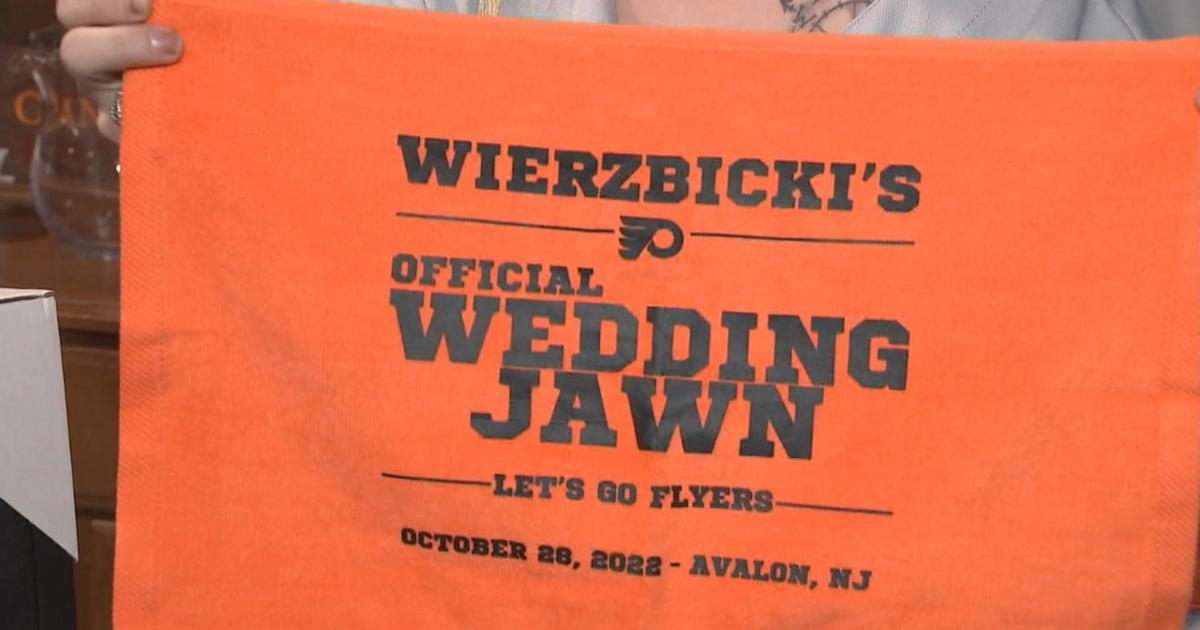 South Jersey couple adds Phillies to Flyers themed wedding