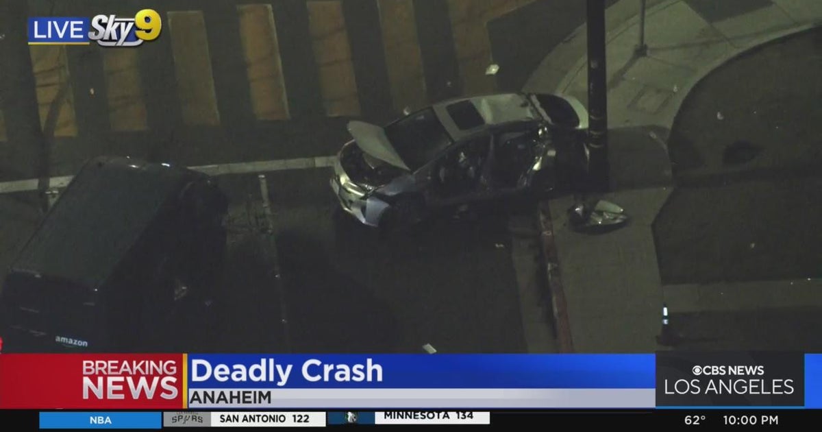 Amazon truck involved in a deadly crash in Anaheim CBS Los Angeles