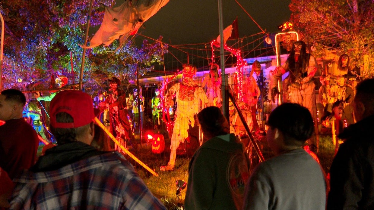 Denver Halloween tradition returns Puppeteer's "Monster Mash Bash