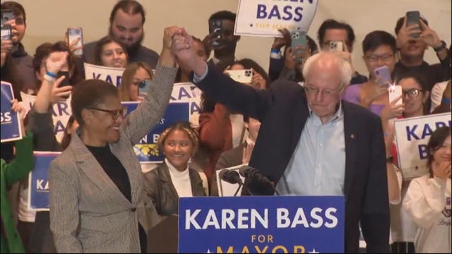 karen-bass-bernie-sanders.jpg 