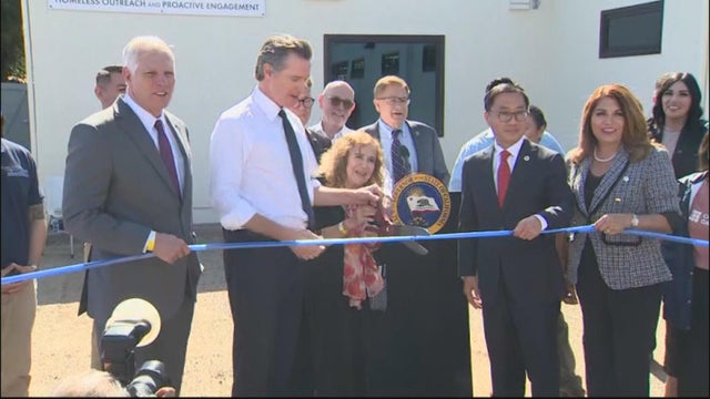 gov-gavin-newsom-homelessness-center-fullerton.jpg 