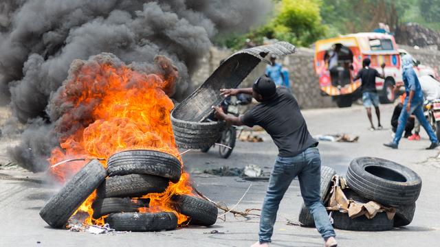 Haiti-protest-HAITI-POLICE-PROTEST 