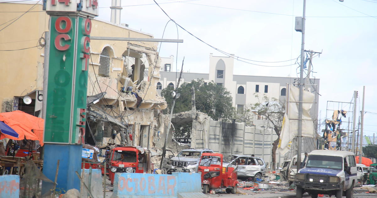 Somalia’s capital car bombings kill 100