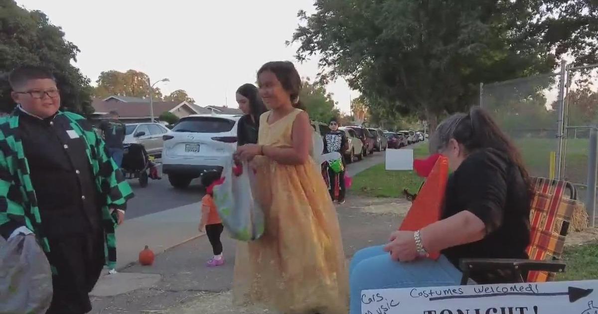 Trunkortreat event in South Sacramento provides daytime fun for kids