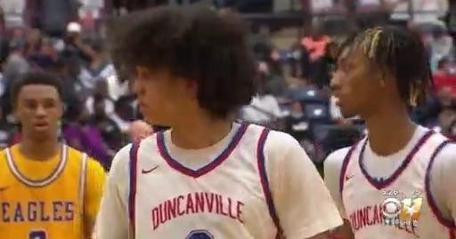 UIL bans Duncanville girls basketball from playoffs, suspends coach for