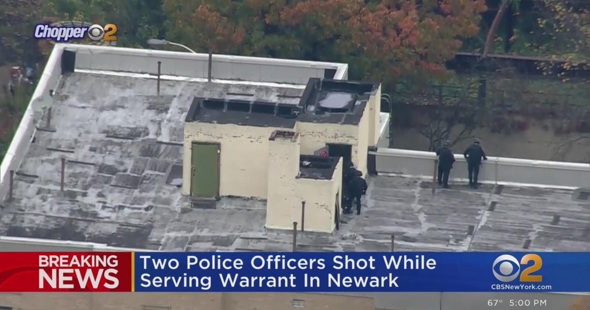 2 officers shot in Newark - 5 p.m. update - CBS New York