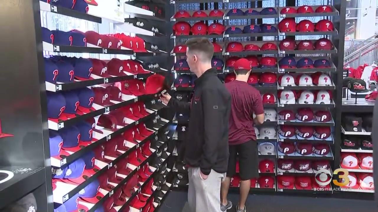 Phans phlooding Phillies store at the Bank