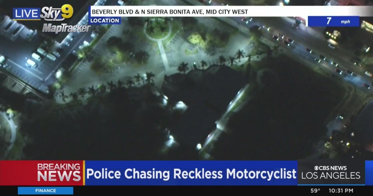 Suspect drives through Pan Pacific Park in Mid City CBS Los Angeles