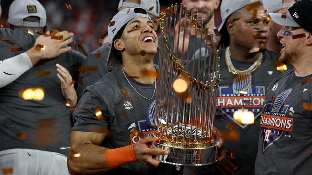 Astros' Pena helps kids access sports in wake of MVP win