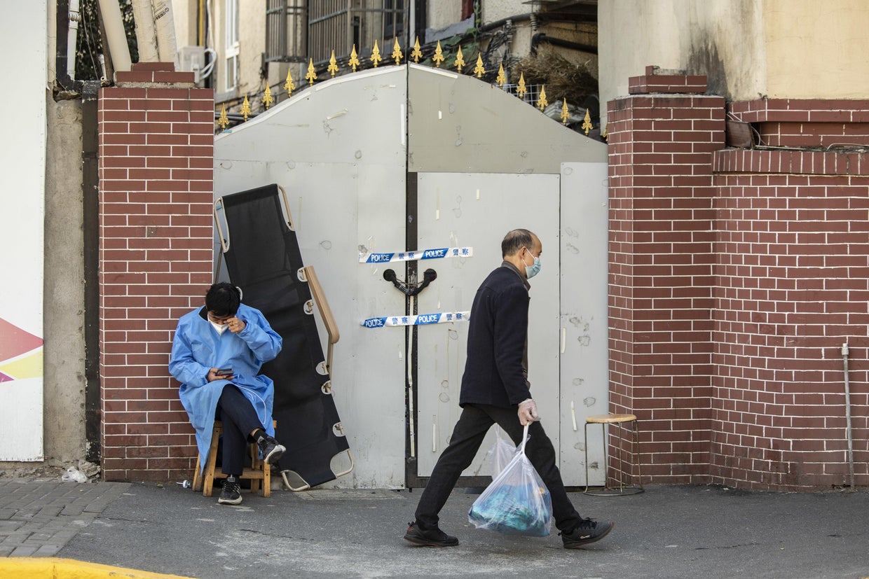 Neighborhood Lockdown in Shanghai As China Covid Cases Jump to Six-Month High 