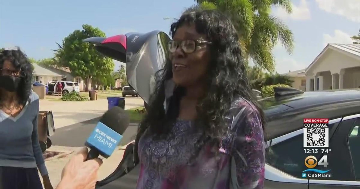 Some Broward citizens sand bag their properties in advance of Nicole