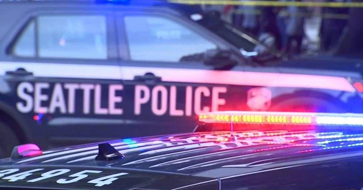 Suspect in custody after shooting inside Seattle high school injures 1 person