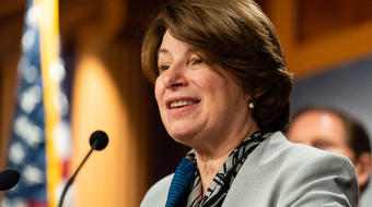 Sen. Klobuchar says Democrats "defied the tides of history" in midterms 