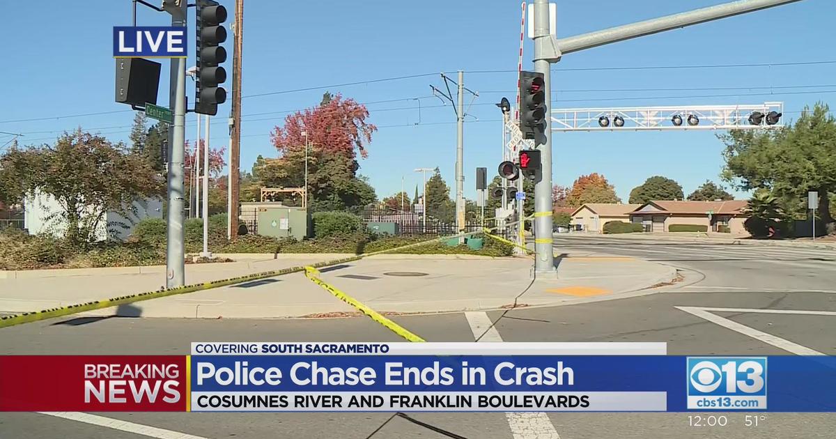 Police Chase Ends In Crash In South Sacramento Cbs Sacramento 6587