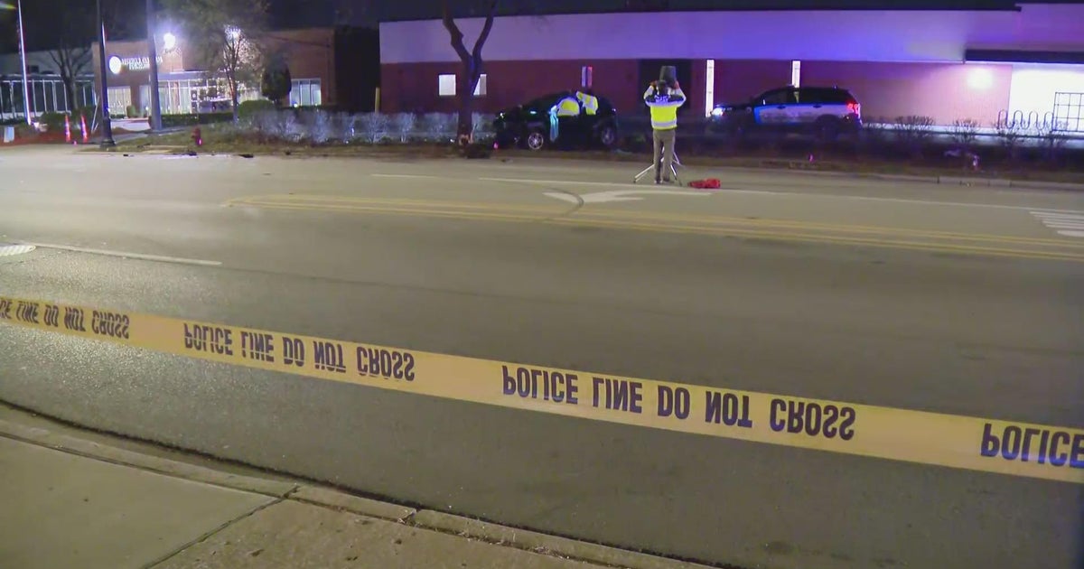 1 dead after speeding SUV crashes into tree in Lincolnwood CBS Chicago