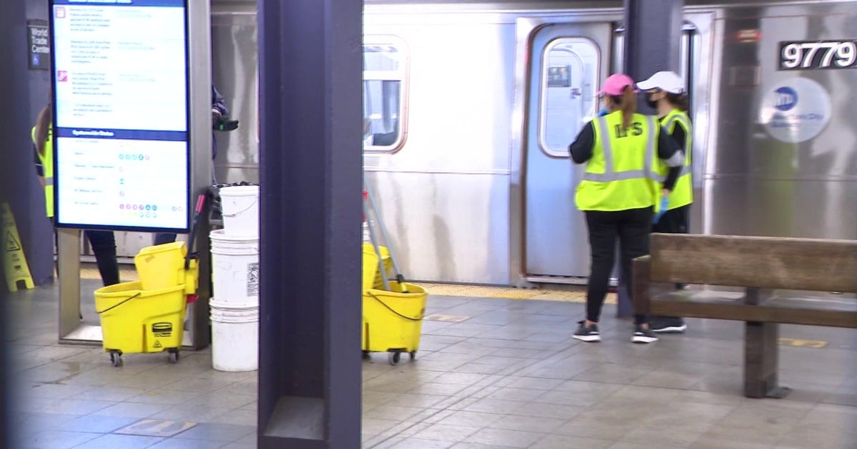 Jonathan Frias arrested, charged with assault in pipe attack on subway ...