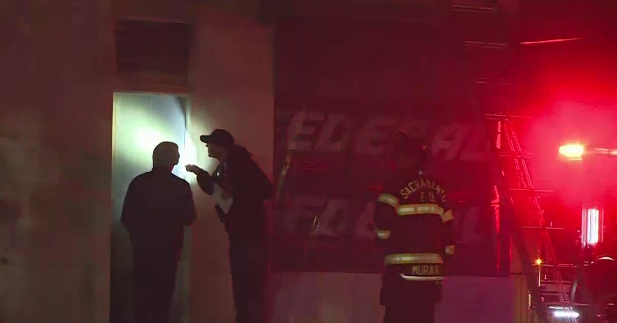 Fire at Sacramento tire shop prompts firefighter response