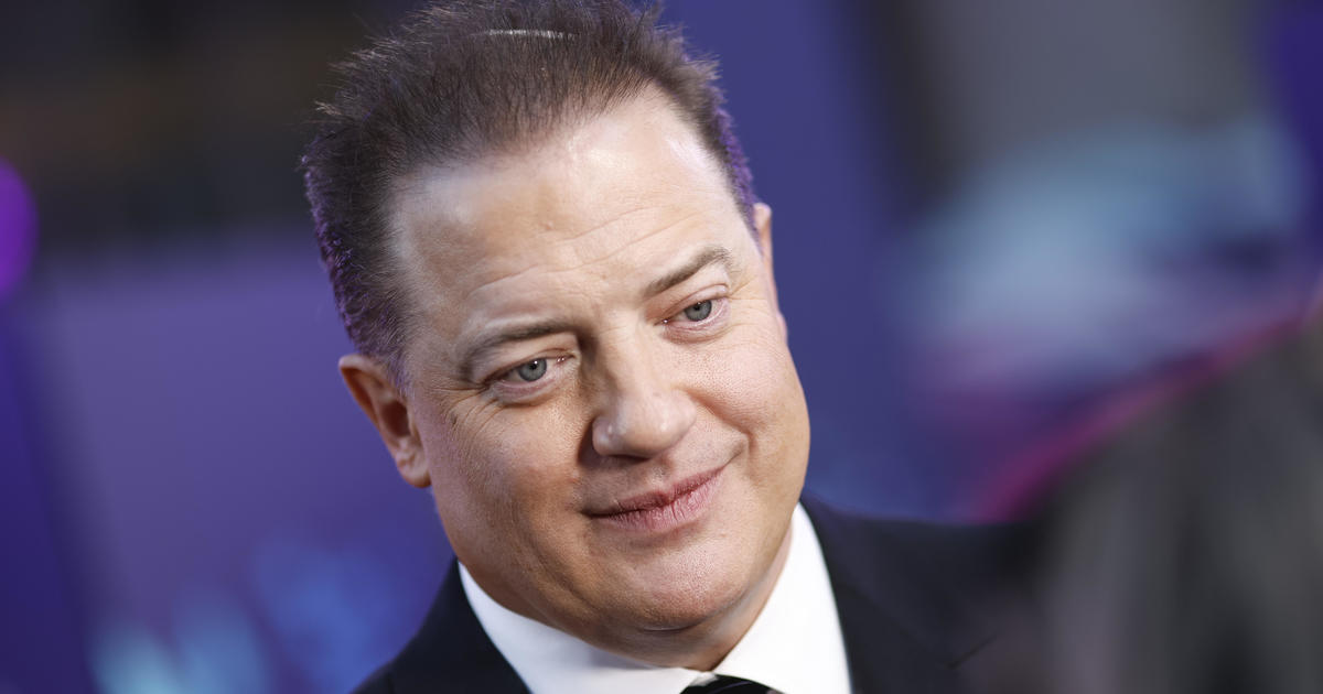 Brendan Fraser explains why he won't go to the Golden Globes if he's nominated: "My mother didn't raise a hypocrite"