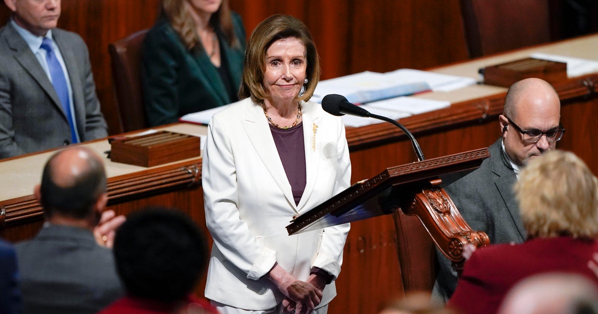 Pelosi steps aside as House Democratic leader, clearing the way for "new generation"