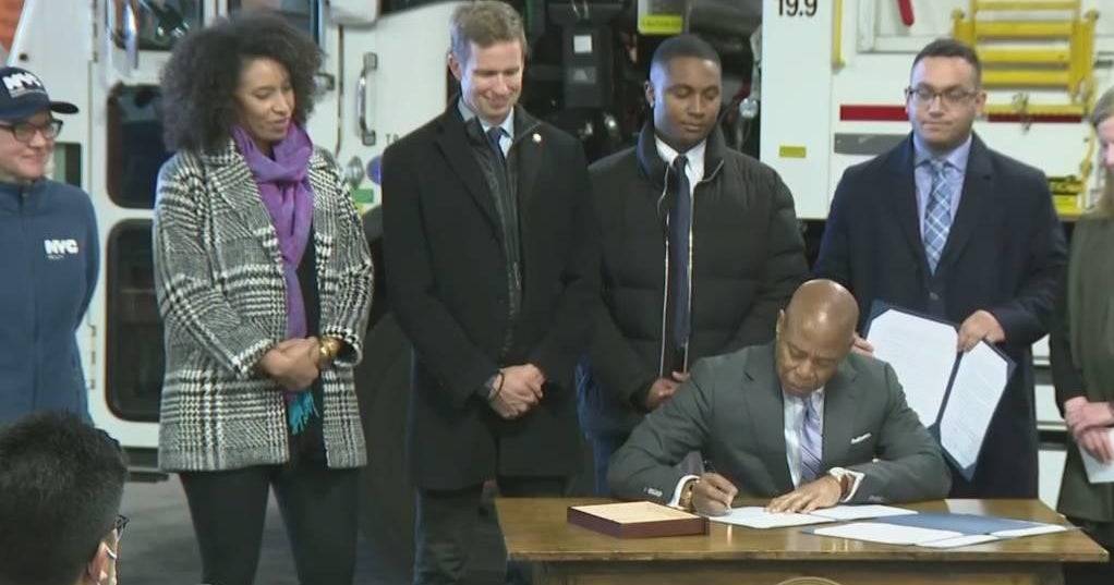 Adams Signs Bills To Address New York City S Rat Problem But Tenants Adams Signs Rat Bills 1