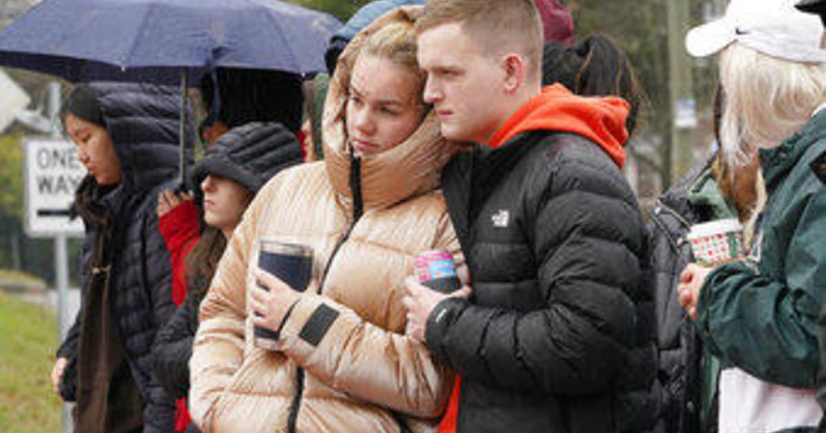 Pictures: UVA memorial for 3 slain college students