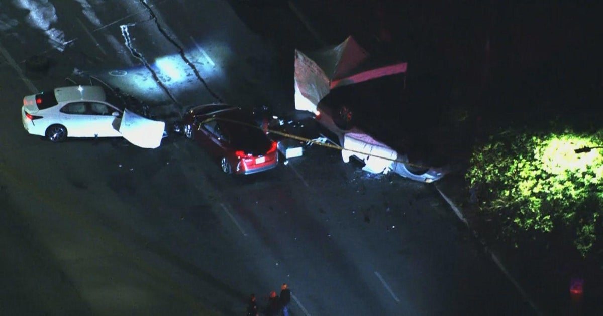1 person killed in threevehicle crash in Northridge CBS Los Angeles
